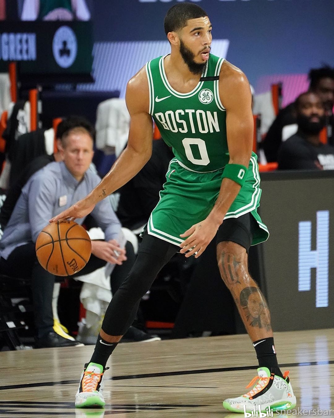 年轻球员而 年轻球员而