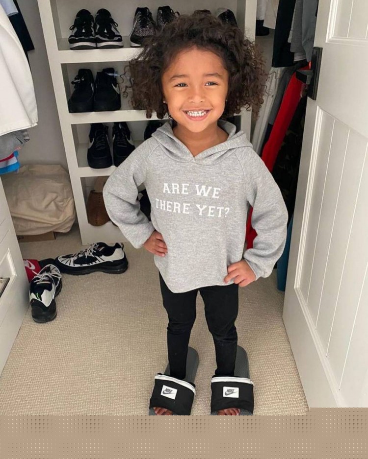 交到他手里 交到他手里