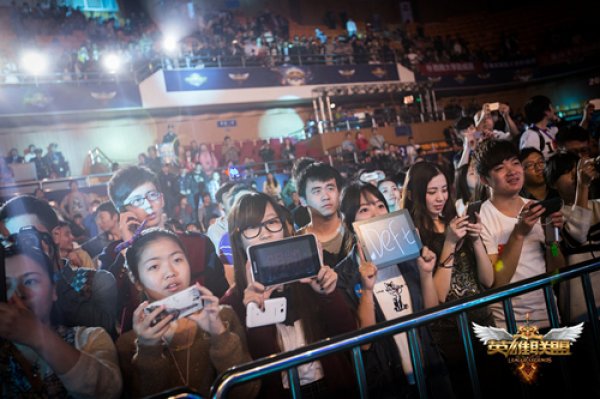 公开透明的 公开透明的